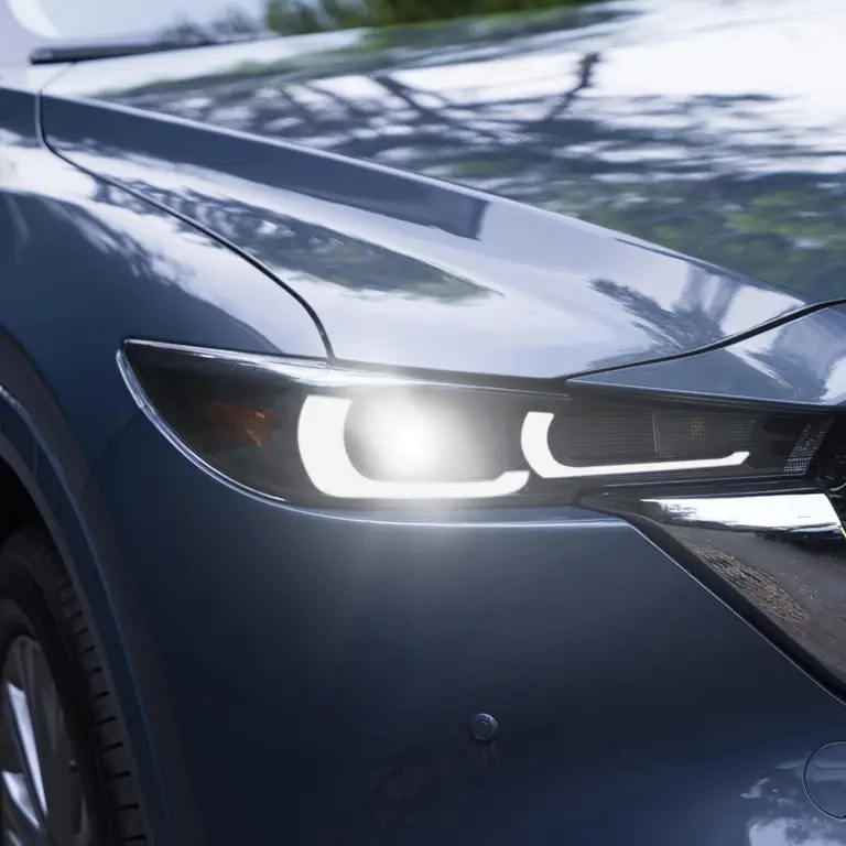 Mazda CX-5 Luces en Carretera
