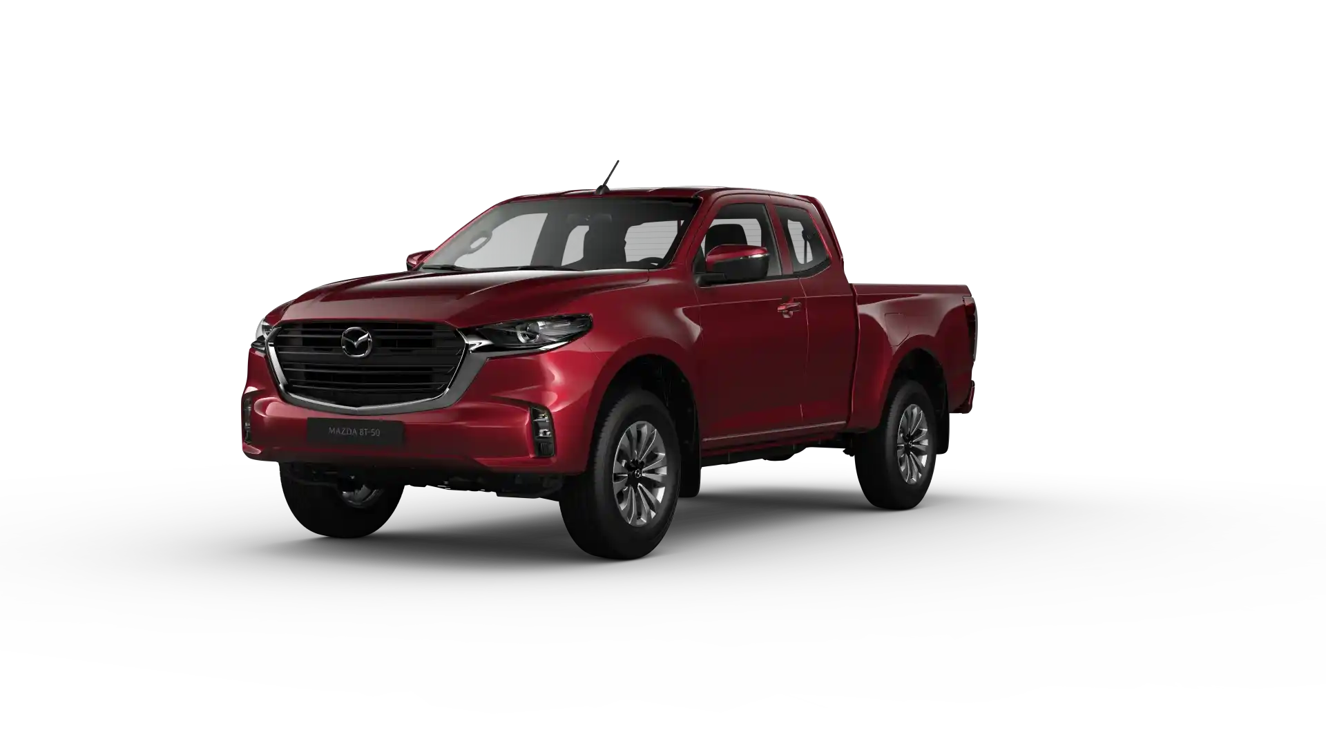 Mazda BT-50 Cabina Extendida color rojo metálico sobre fondo transparente, pickup con doble uso personal y comercial.